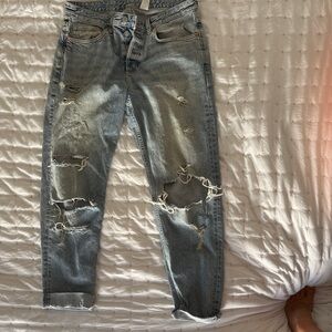 Distressed Boyfriend Jeans